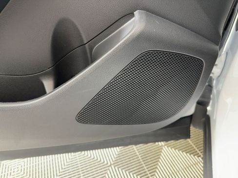 Used 2025 Toyota Corolla Cross AWD Hybrid image 21