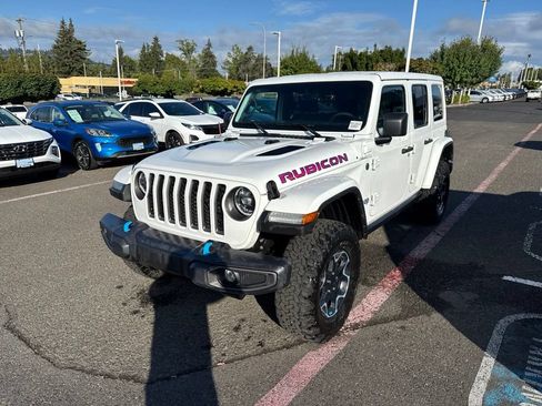 Used 2023 Jeep Wrangler Unlimited Rubicon 4xe w/ Cold Weather Group AWD/4WD image 3