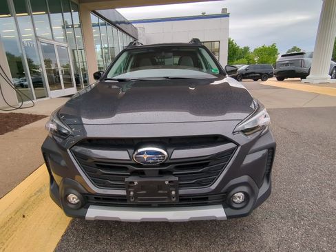 Used 2023 Subaru Outback Limited XT AWD/4WD image 9