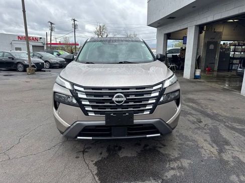 Used 2024 Nissan Rogue SL w/ SL Premium Package AWD/4WD image 7