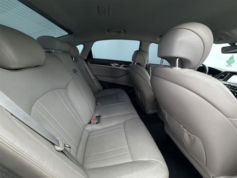 Used 2019 Genesis G80 3.8 image 39