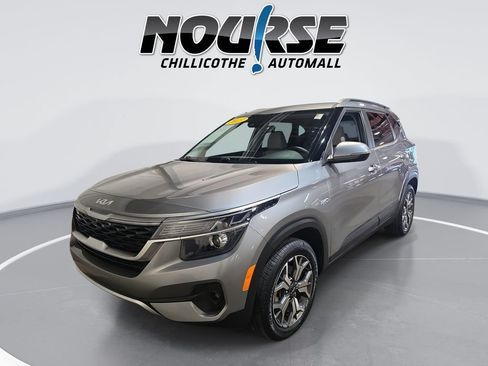 Used 2023 Kia Seltos EX AWD/4WD image 1