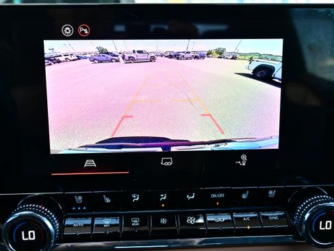 Used 2026 GMC Canyon AT4 w/ AT4 Premium Package AWD/4WD image 31