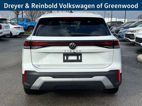 New 2026 Volkswagen Tiguan SE image 6