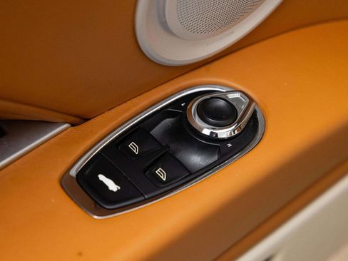 Used 2023 Aston Martin DB11 Volante image 26