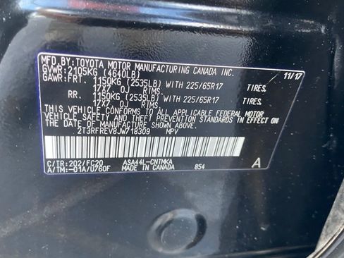Used 2018 Toyota RAV4 XLE w/ Plus Extra Value Package AWD/4WD image 21
