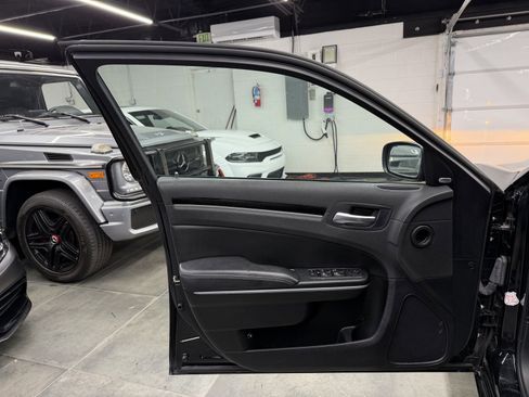 Used 2023 Chrysler 300 S image 21