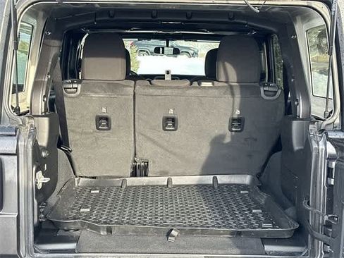 Used 2023 Jeep Wrangler Unlimited Sport image 25