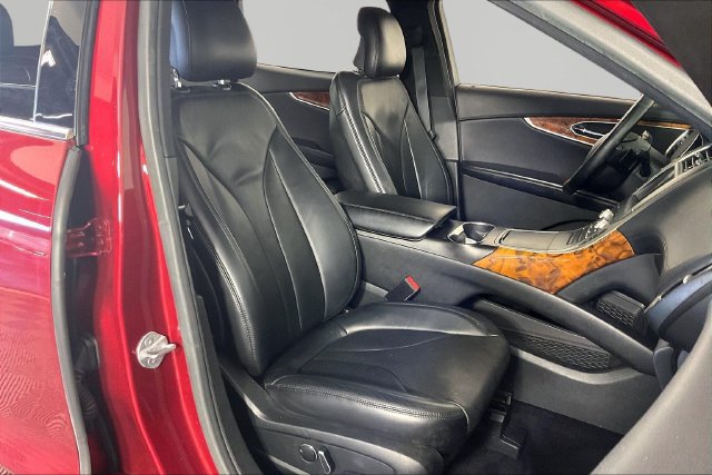 Used 2016 Lincoln MKX Reserve w/ Cargo Utility Package FWD image 25