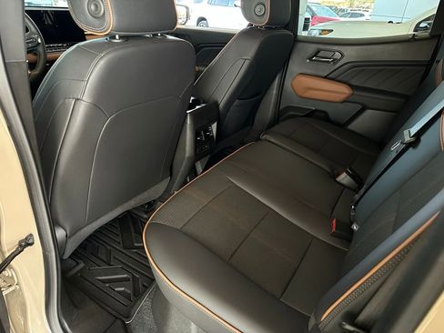 Used 2024 GMC Canyon AT4 w/ Technology Package image 14