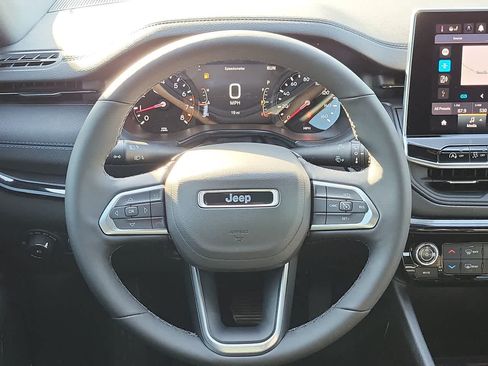 New 2026 Jeep Compass Latitude AWD/4WD image 23