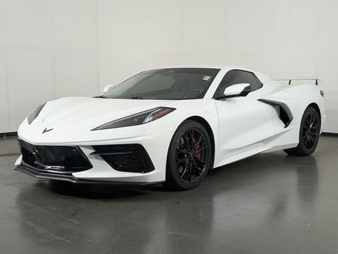 Used 2024 Chevrolet Corvette Stingray Premium Conv w/ Z51 Performance Package RWD image 4