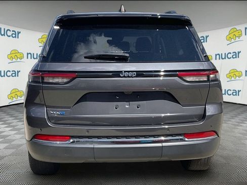 Used 2023 Jeep Grand Cherokee 4WD 4xe image 3