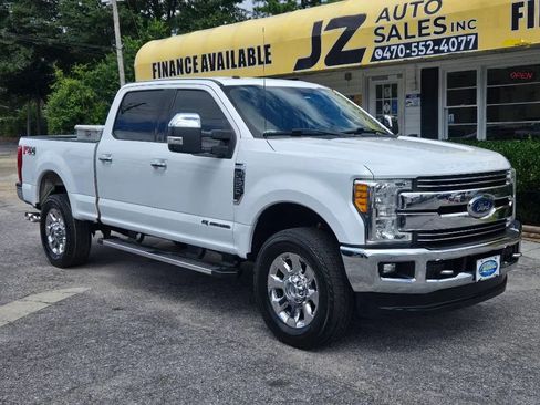 Used 2017 Ford F250 Lariat image 6