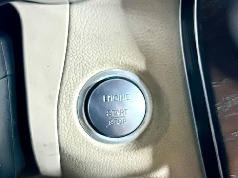 Used 2018 Mercedes-Benz GLC 300 image 30