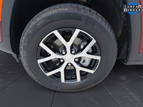 Used 2024 Jeep Grand Cherokee Limited w/ Trailer Tow Package image 14