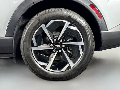 New 2026 Chevrolet Equinox EV LT image 31