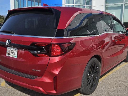Used 2025 Honda Odyssey Sport-L image 8