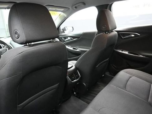 Used 2018 Chevrolet Malibu LT FWD image 24