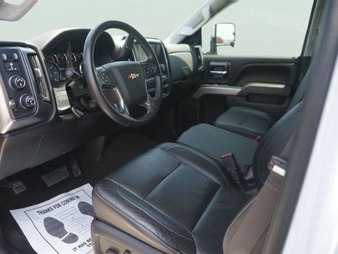 Used 2015 Chevrolet Silverado 2500 LT w/ LT Convenience Package AWD/4WD image 8