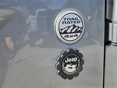 Certified 2020 Jeep Gladiator Sport w/ Quick Order Package 24S image 13