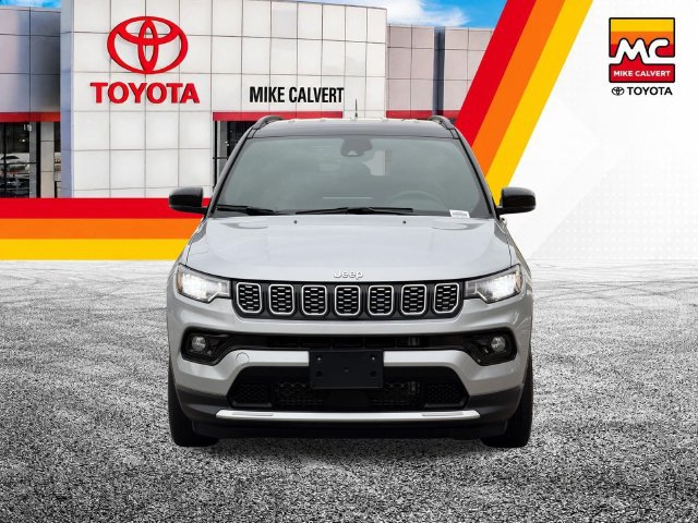 Used 2025 Jeep Compass Limited AWD/4WD image 2