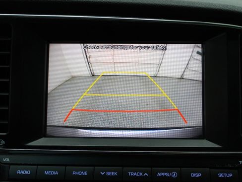 Used 2018 Hyundai Elantra Value Edition FWD image 15