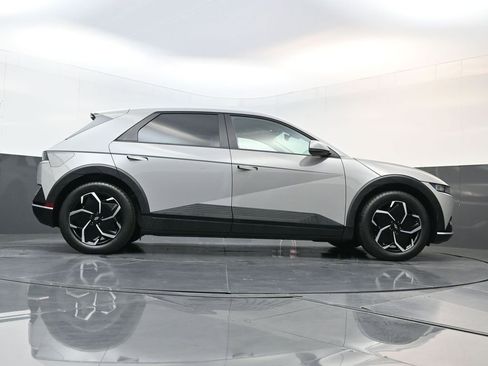 Used 2024 Hyundai Ioniq 5 SEL image 15