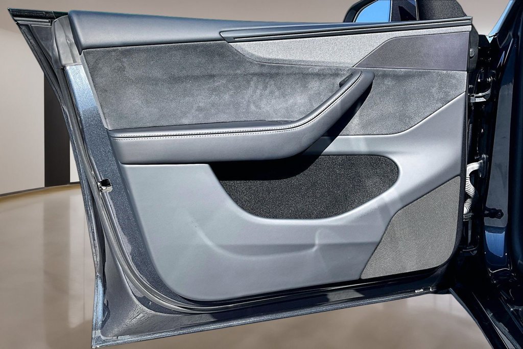 Used 2026 Tesla Model Y 2WD image 19