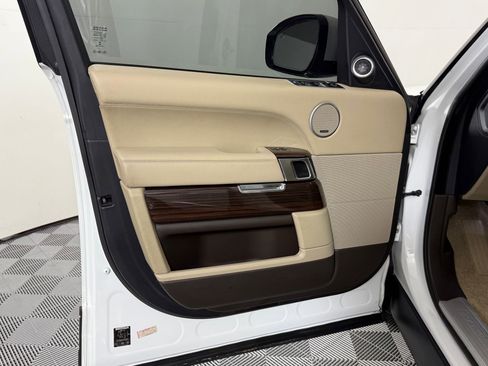 Used 2014 Land Rover Range Rover HSE AWD/4WD image 13