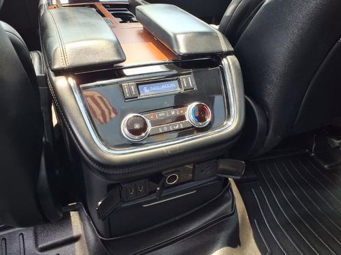 Used 2020 Lincoln Navigator Reserve AWD/4WD image 16