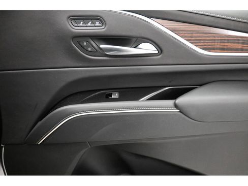Used 2023 Cadillac Escalade Premium Luxury image 17