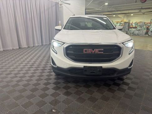 Used 2019 GMC Terrain SLE w/ Driver Convenience Package AWD/4WD image 2