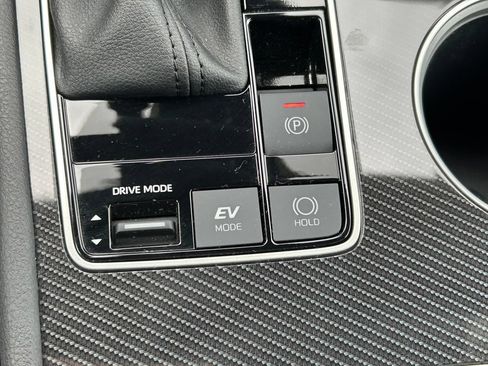 Certified 2025 Toyota Sienna XSE w/ XSE Premium Package AWD/4WD image 34