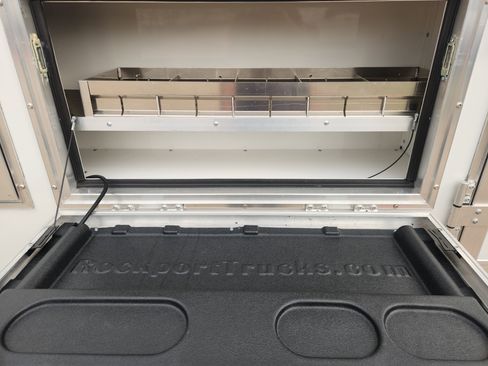 New 2025 Chevrolet Express 3500 w/ Power Convenience Package image 35