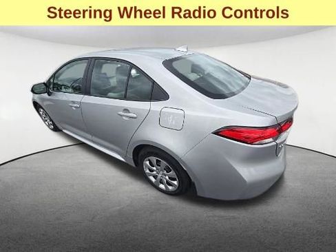 Used 2025 Toyota Corolla LE FWD image 8