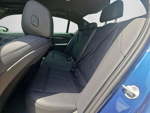 Used 2026 BMW i5 eDrive40 w/ Premium Package RWD image 16