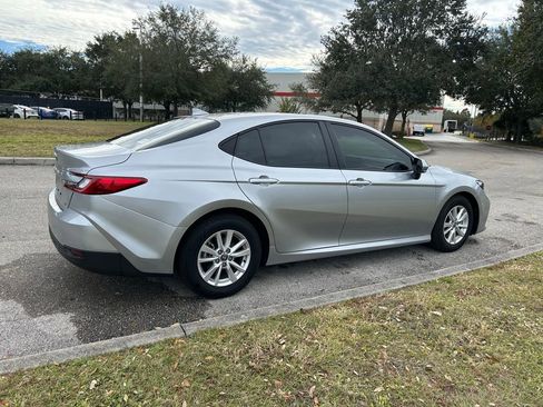 Certified 2025 Toyota Camry LE image 5
