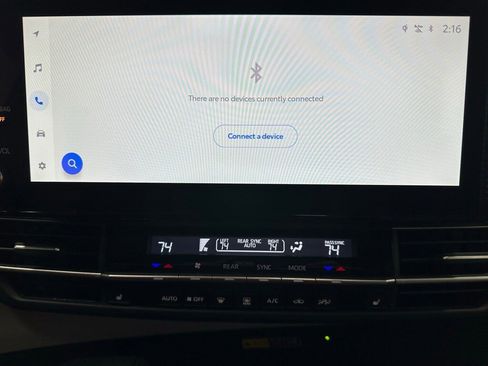 Used 2025 Toyota Sienna XLE image 29