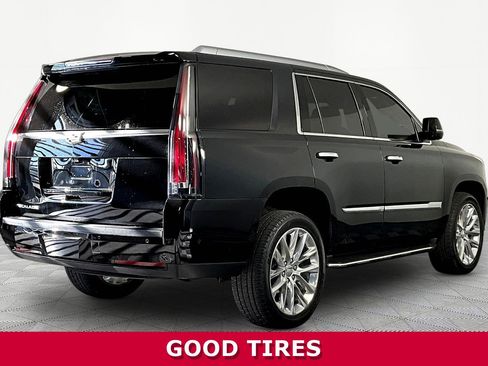 Used 2020 Cadillac Escalade Luxury AWD/4WD image 6
