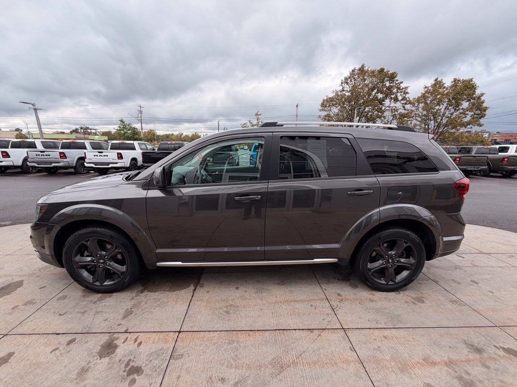 Used 2018 Dodge Journey Crossroad w/ Navigation Group AWD/4WD image 11