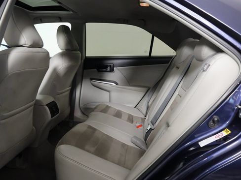 Used 2014 Toyota Camry XLE w/ Leather Package FWD image 11