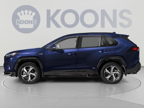 Used 2023 Toyota RAV4 SE w/ Weather & Moonroof Package AWD/4WD image 4