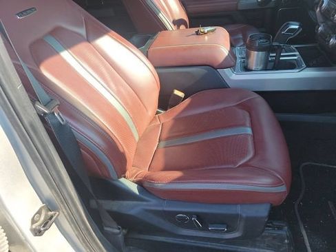 Used 2019 Ford F150 Platinum w/ Equipment Group 701A Luxury AWD/4WD image 9