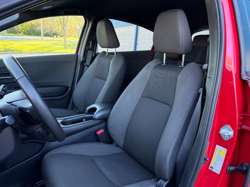 Used 2022 Honda HR-V Sport image 12