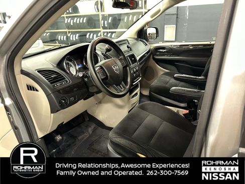 Used 2015 Dodge Grand Caravan SE w/ Quick Order Package 29E SE image 4