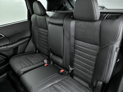 New 2026 Mitsubishi Outlander SE AWD/4WD image 15