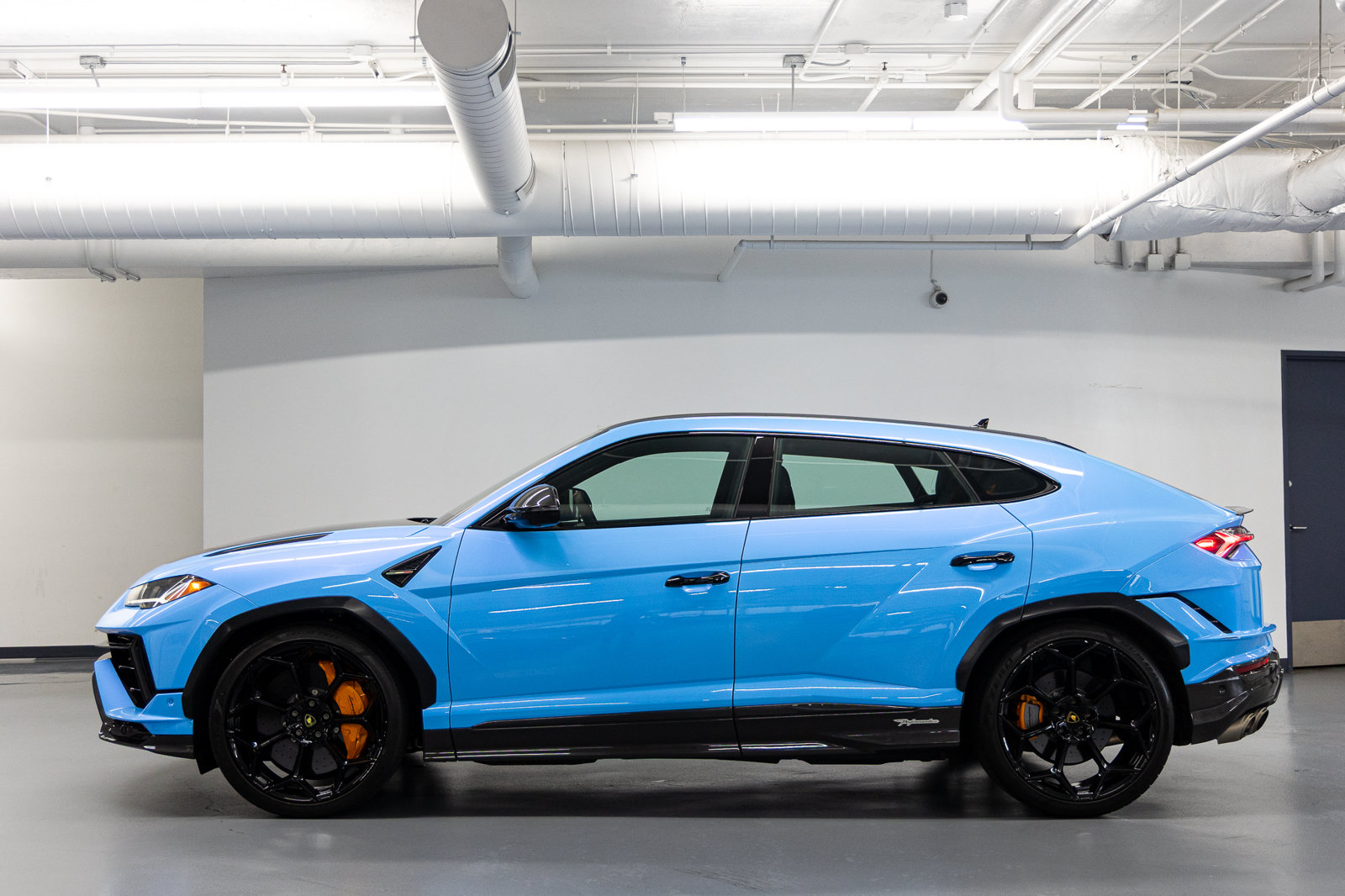Used 2024 Lamborghini Urus Performante AWD/4WD image 5