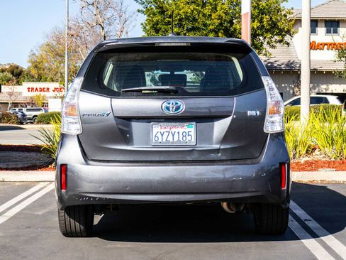 Used 2013 Toyota Prius V Two image 5