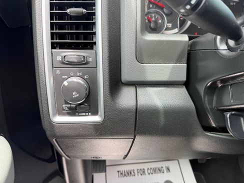 Used 2018 RAM 1500 Big Horn RWD image 12